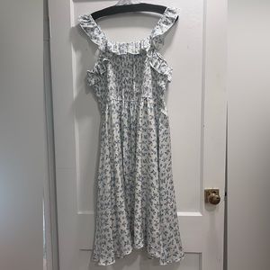 Icy City Co Rae Dress in Blue Floral. Sleeves changed to straps. Never worn.